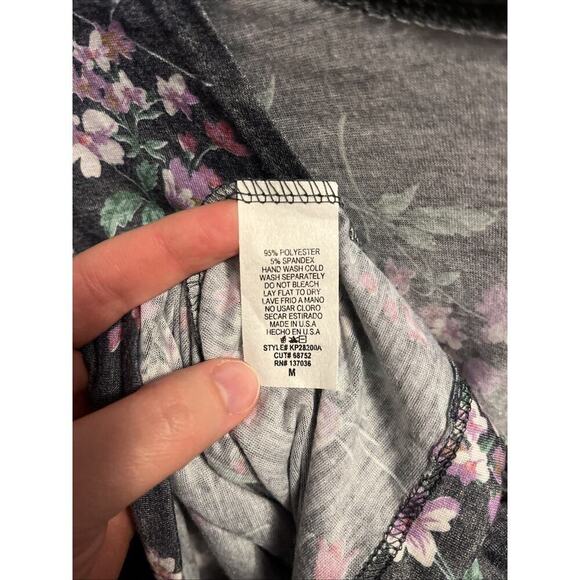 NWT Lazy Sundays Long Sleeve Tie Front Top Size Medium A114 - Picture 4 of 6